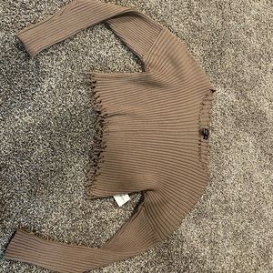 LONG SLEEVE CROPPED SWEATER